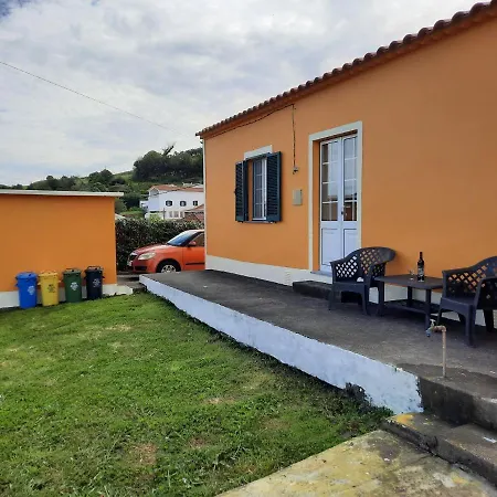 Casa Da Tia Marina Vakantiehuis Lajes das Flores